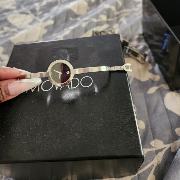 His and hers Movado watches - Picture 2 of 3